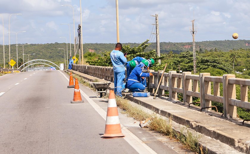 Ponte Divaldo Suruagy passa por revitalização