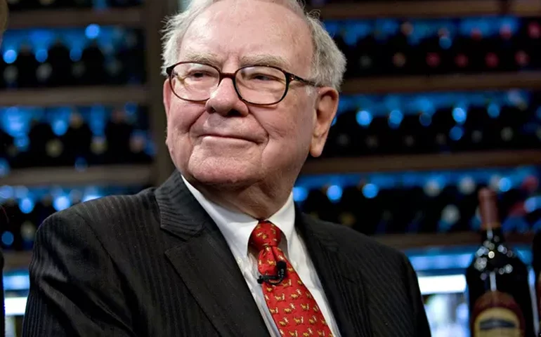 Bilionário Warren Buffett tem caixa recorde de US$ 157 bi com juro mais alto nos EUA
