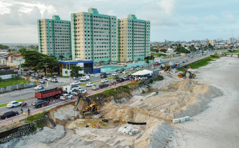 Obra de contenção do mar chega a novos pontos e terá mais de 2 km de extensão