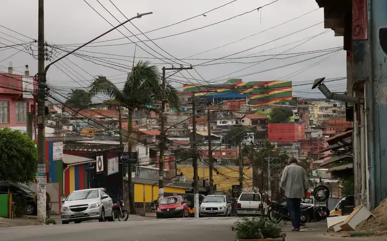 Deputado delegado Olim tem relógio Rolex roubado por assaltante armado na zona sul de SP