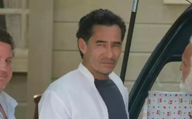 'Recebi milhares de elogios que não eram pra mim', diz Chico Diaz sobre semelhança com irmão