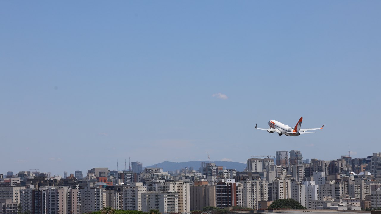 Anac estabelece regras mais restritivas para aviação em Congonhas (SP)