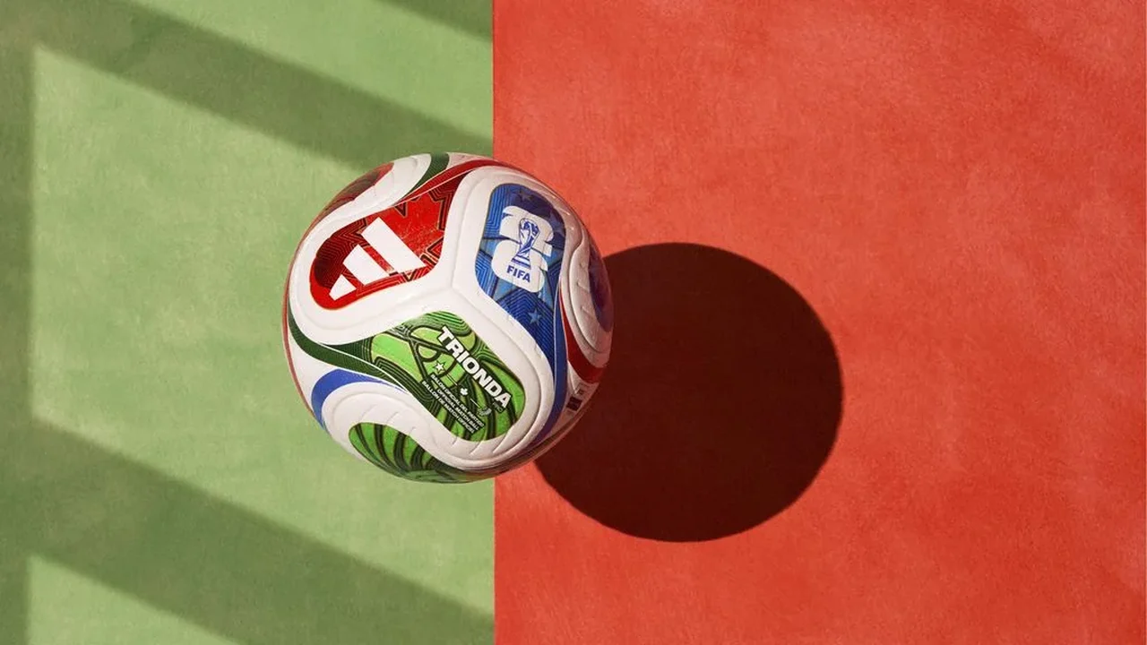 WhatsApp troca emoji de bola pela Trionda e lança recursos inspirados na Copa
