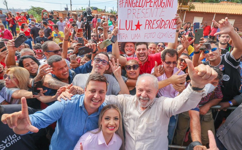 Em Sumaré (SP), Lula elogia trabalhadores do SUS e critica atuação do governo na pandemia