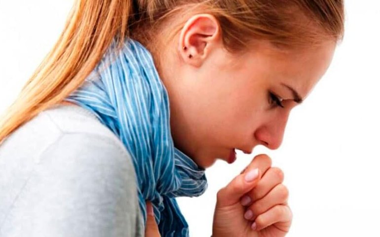 Tosse por mais de três semanas pode ser tuberculose; saiba o que fazer