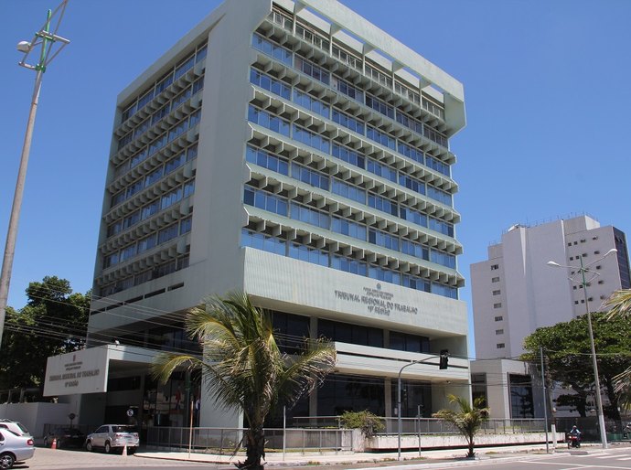 TRT/AL suspende prazos de 9 a 20 de janeiro para férias de advogados e curso de magistrados