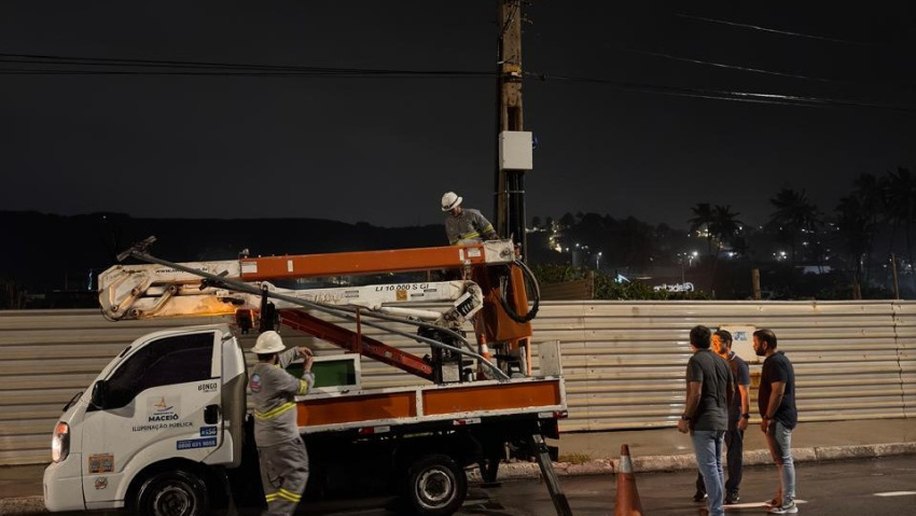 Ilumina Maceió atua de forma ágil no reparo aos danos causados pelas chuvas