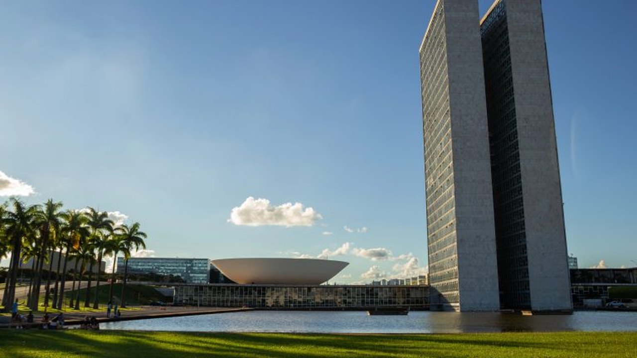 Deputados argentinos aprovam reforma que proíbe BC de financiar gasto público