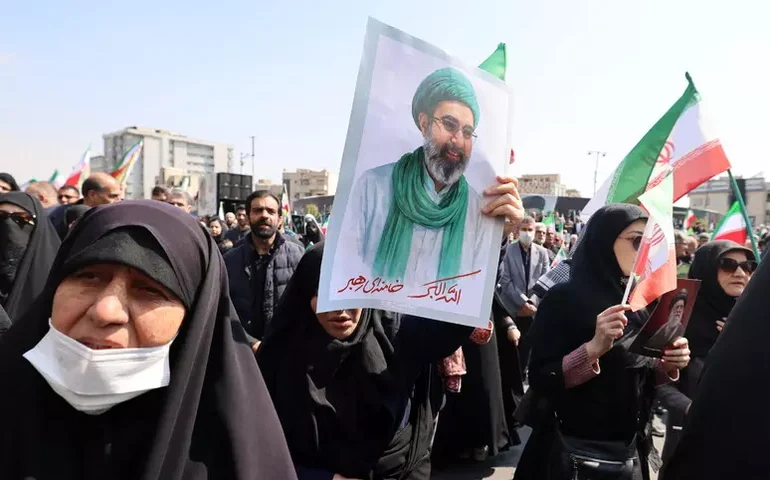 Irã deve 'criar insegurança para inimigos', diz líder supremo