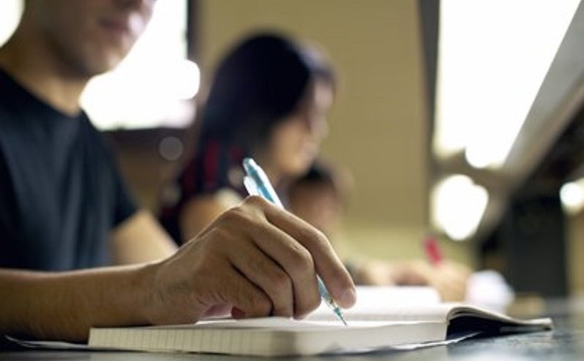 MPF pede suspensão de faculdades irregulares em Alagoas