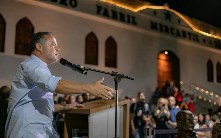 Governador participa do lançamento do shopping da Vila em Delmiro Gouveia