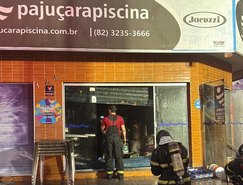 Incêndio em loja na Amélia Rosa