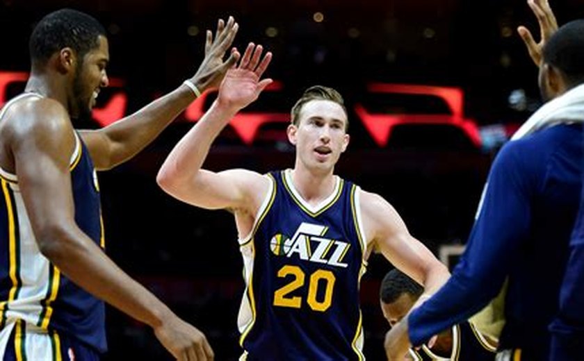 Utah Jazz vence Lakers fora de casa e garante vaga nos playoffs da NBA