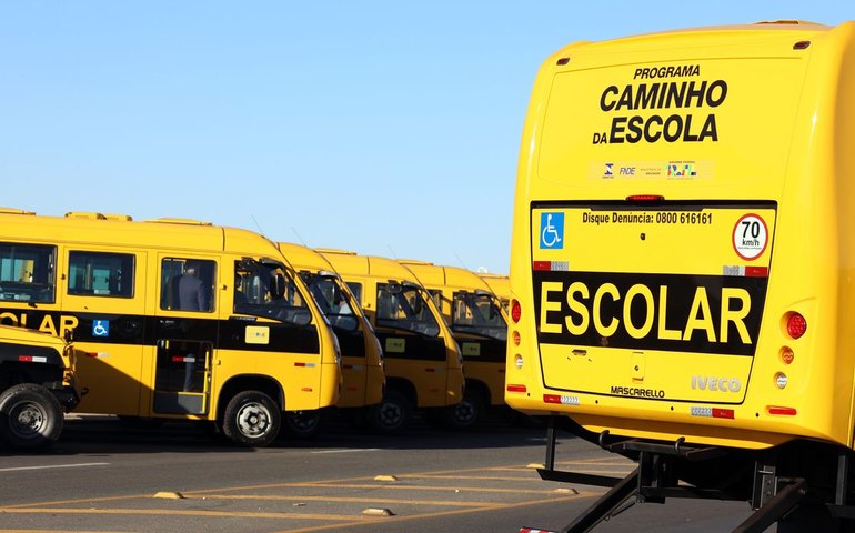 Municípios do Ceará ganham 113 novos ônibus escolares