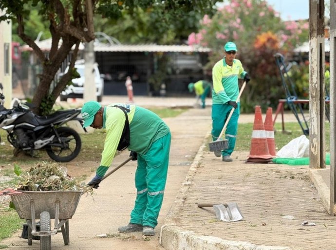 Prefeitura promove mutirão de limpeza no Vale do Reginaldo