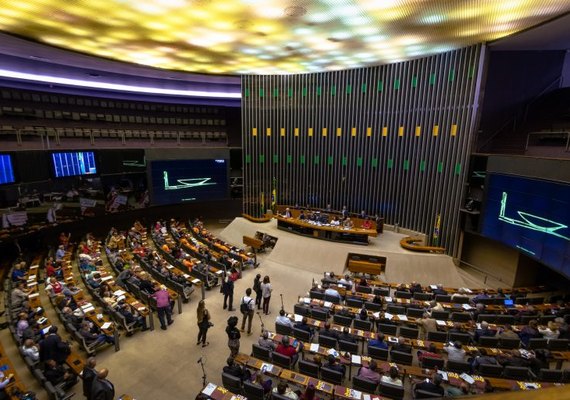 Câmara cogita aumentar número de deputados para atender decisão do STF