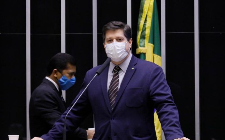 Solidariedade anuncia apoio a Baleia na Câmara