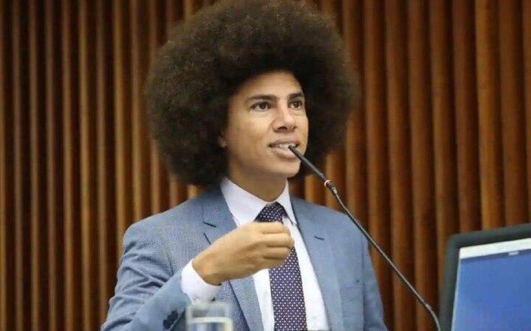 Renato Freitas afirma ter sido vítima de racismo e humilhação após briga registrada em vídeo