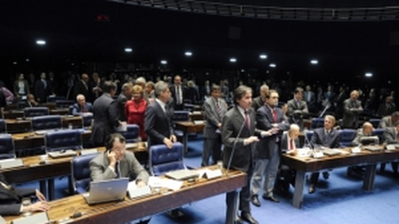Senado aprova texto-base da PEC do Voto Aberto em segundo turno