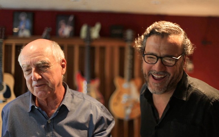 Cantor português José Pedro Gil lança “Trocando em miúdos”, álbum dedicado a versões intimistas para obras de Chico Buarque