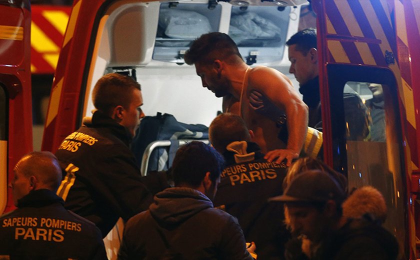 Cerca de 100 pessoas ainda são reféns no Bataclan em ataque na França
