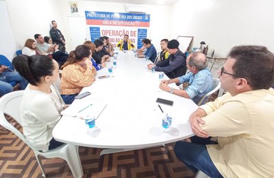 Prefeitura de Palmeira se reúne com órgão envolvidos em operação de apoio às vítimas das chuvas