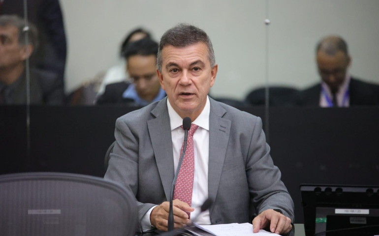 Ronaldo Medeiros elogia presença de Alagoas na Feira Internacional de Turismo e defende redução do IR