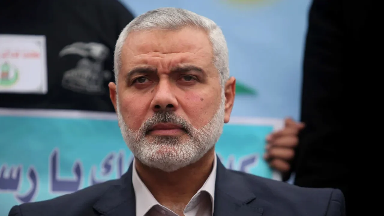 Membros da Guarda Revolucionária recrutados por Israel instalaram bomba que matou Haniyeh, afirma jornal