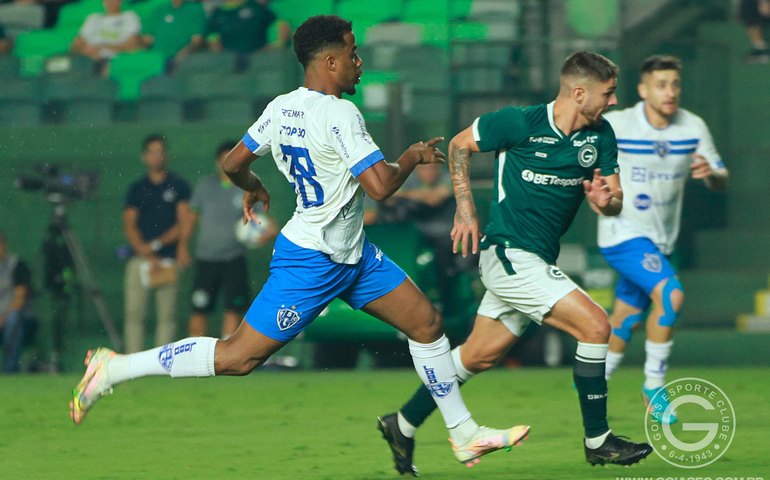 Goiás e Paysandu empatam na Serrinha e continuam longe de seus objetivos na Série B