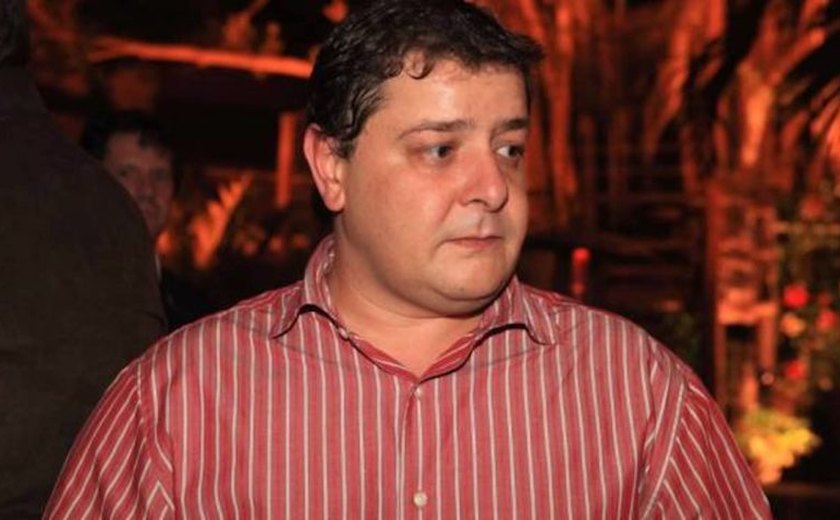 Filho mais novo de Lula pega carona em avião da FAB