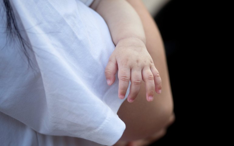 Brasil tem aumento nos homicídios de mulheres, bebês e crianças de até 4 anos