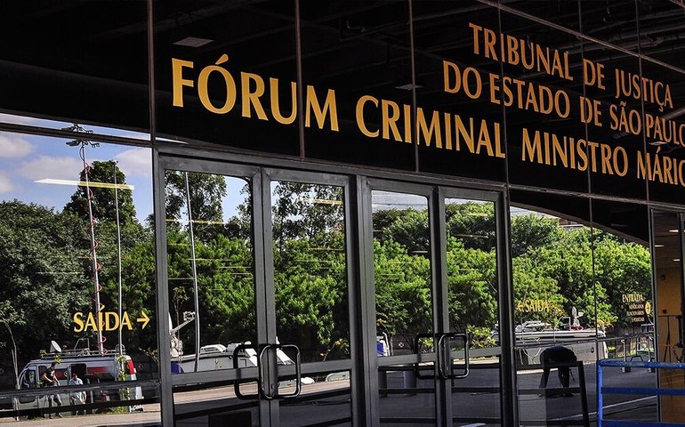 Paulo Cupertino é julgado por triplo homicídio duplamente qualificado