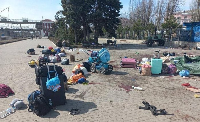Estação estava lotado de civis em fuga