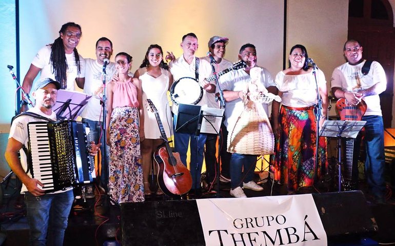 Grupo Thembá apresenta o show Na Estrada Real, no projeto Quinta no Arena