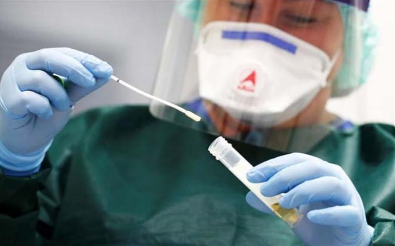 EUA somam mais de 2 milhões de casos; ministro da Saúde do Chile renuncia