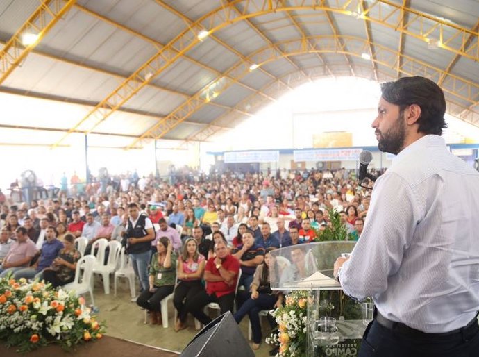 Em Luziápolis, ministro das Cidades autoriza início de obras de abastecimento e esgotamento