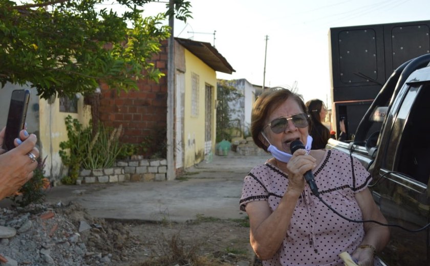 [Palmeira] Doutora Sônia Beltrão no bairro &#8220;Recanto do Sabiá&#8221;: &#8220;Encontrei o recanto do abandono&#8221;