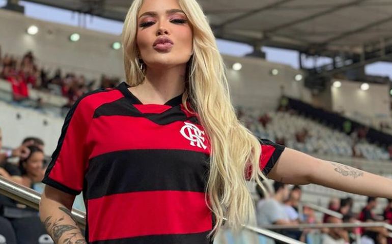 Karoline Lima vai ao Maracanã e vê namorado Léo Pereira marcar gol da vitória do Flamengo