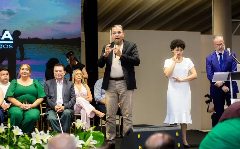 Contadores promovem festa solidária com trio elétrico, em Arapiraca