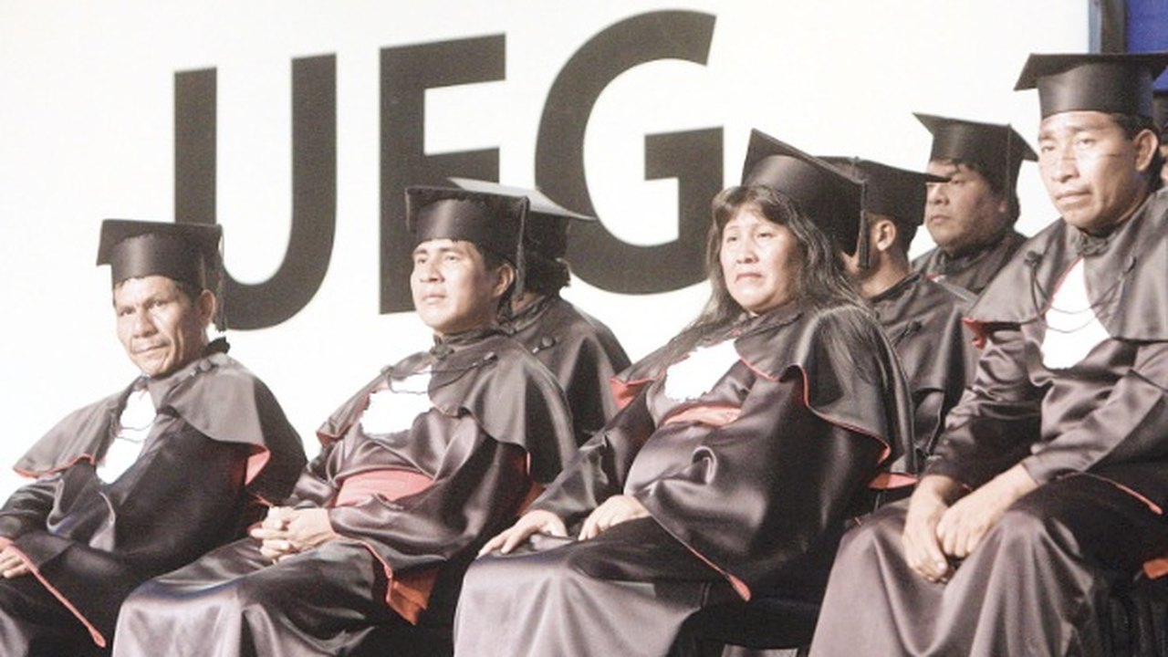Criação de universidadae índigena começa a ser discutida em março