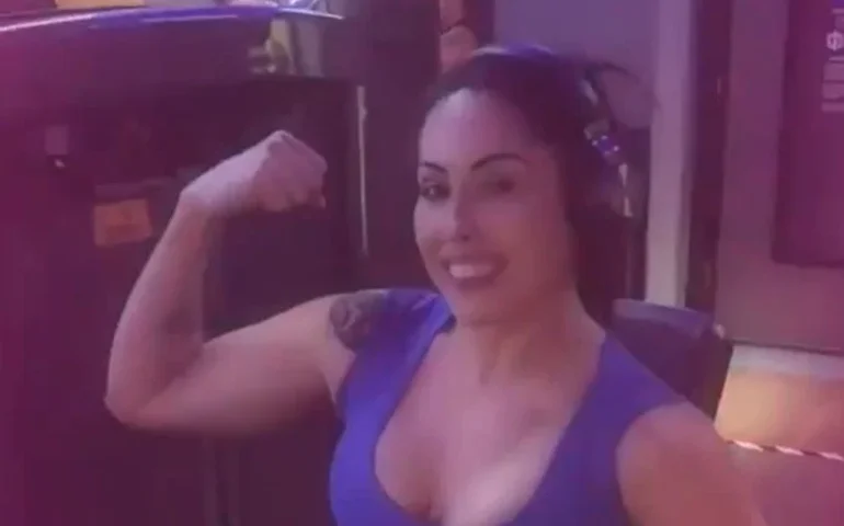 Monique Medeiros, mãe de Henry Borel, se entrega à polícia após decisão do STF