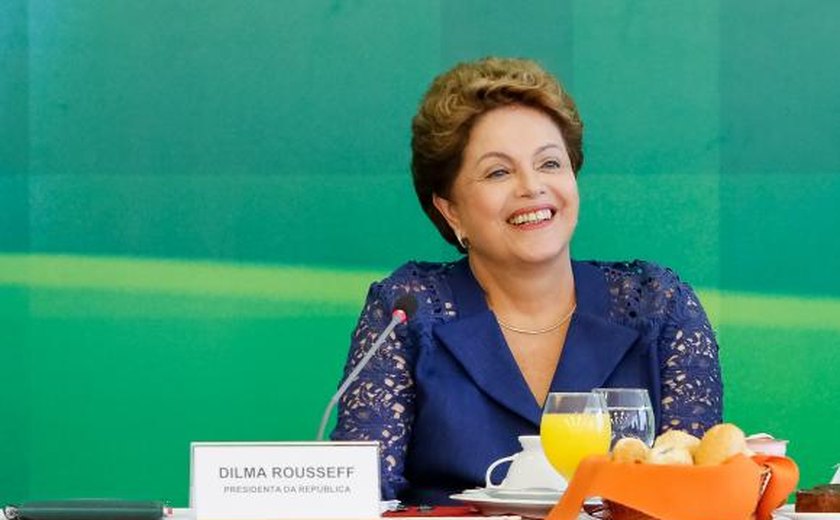 Dilma diz que vai consultar Ministério Público antes de anunciar novos ministros