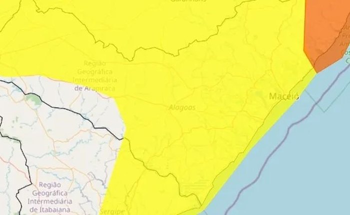 Um dos avisos meteorológicos é para 13 cidades e o outro, para 93.