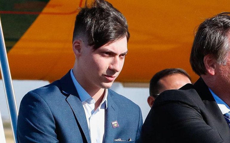 Treinamento e receio de 'chacota': como Bolsonaro prepara a entrada de Jair Renan na política em 2024