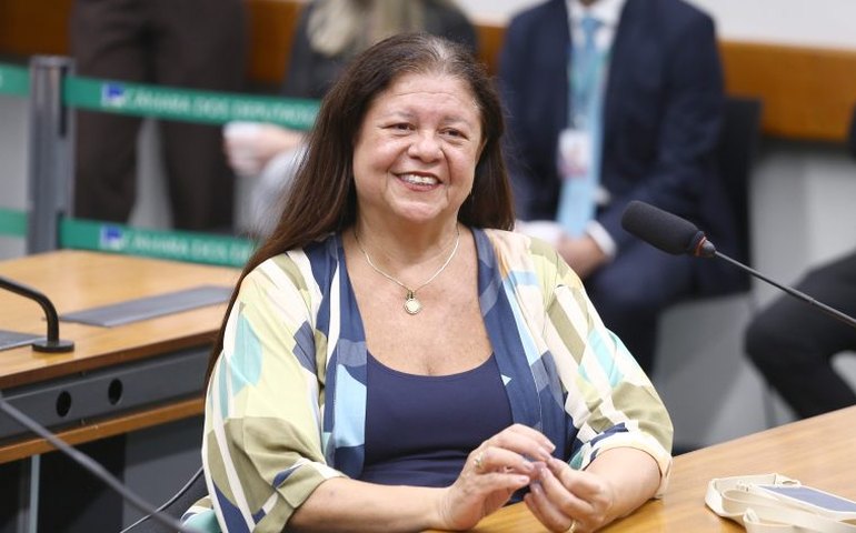 Laura Carneiro é eleita presidente da Comissão do Esporte