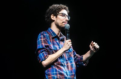 Alessandro Berle e Felipe Coruja apresentam show de stand-up em Maceió