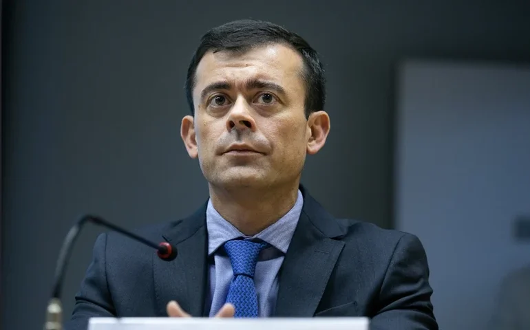 Secretário do Tesouro afirma que alta do petróleo até US$ 85 não pressiona inflação