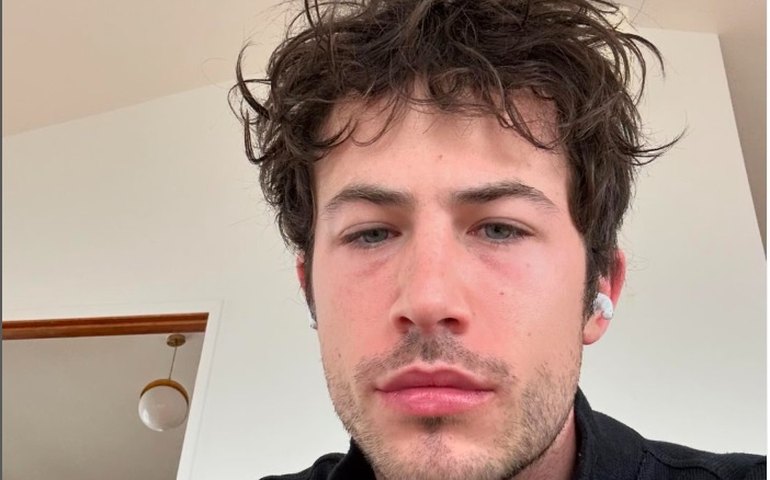 Estrela de '13 Reasons Why' desistiu da carreira depois da série da Netflix