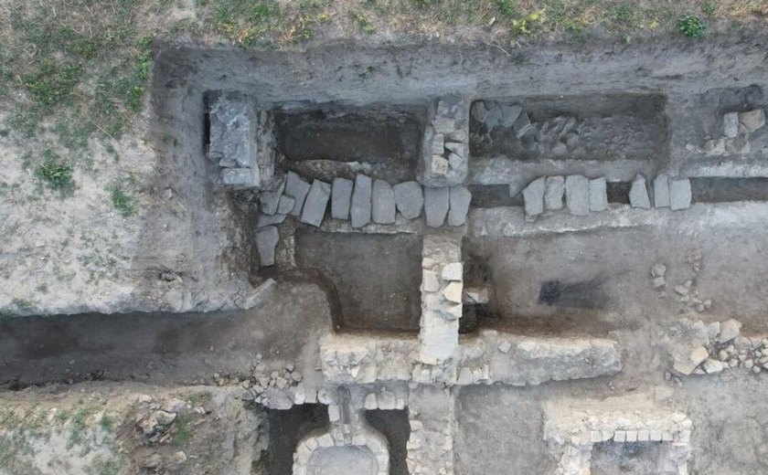 Descobrem no Reino Unido poço romano de vime com uma escada (FOTOS)