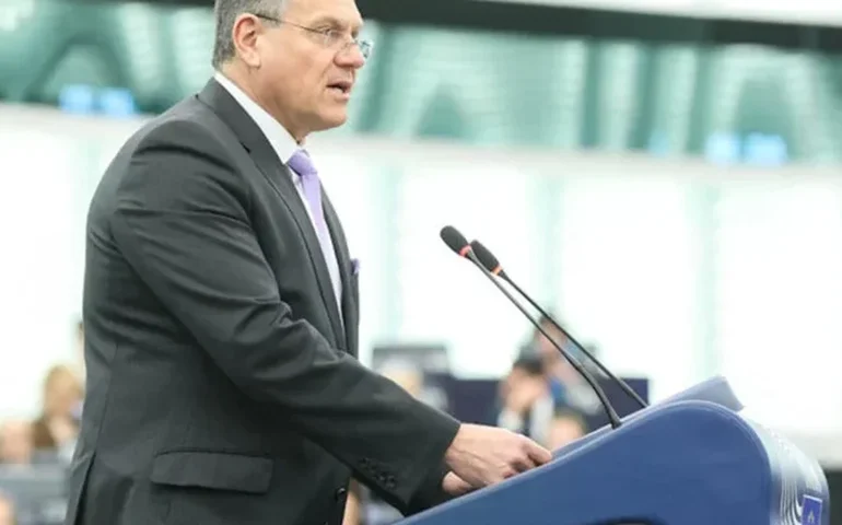 'O trabalho continua', diz comissário da UE sobre acordo comercial com os EUA